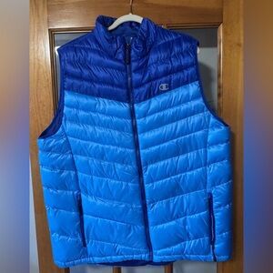 Champion Performance Puffer Vest Men’s 2XLT Blue Insulated Zip Front. Never worn